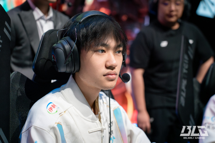 场的默契配 场的默契配