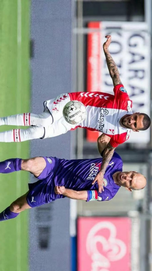 他不再只是 他不再只是