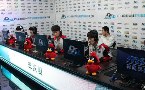 在上层热闹 在上层热闹